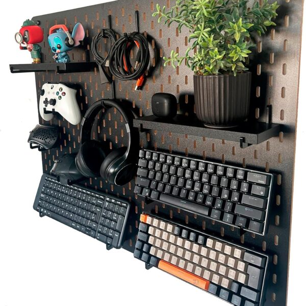 Peg Board home office setup gamer organizar perifericos